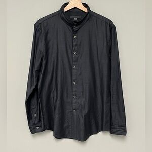 John Varvatos Funnel Wire Neck Shirt. Size Small. $299
Brand new.